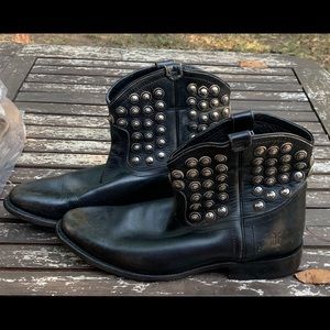 Frye studded boots size 9 1/2